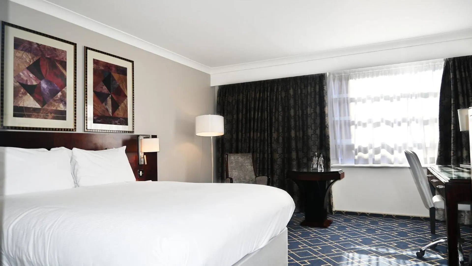 Crowne Plaza Liverpool - John Lennon Airport By Ihg 4*,